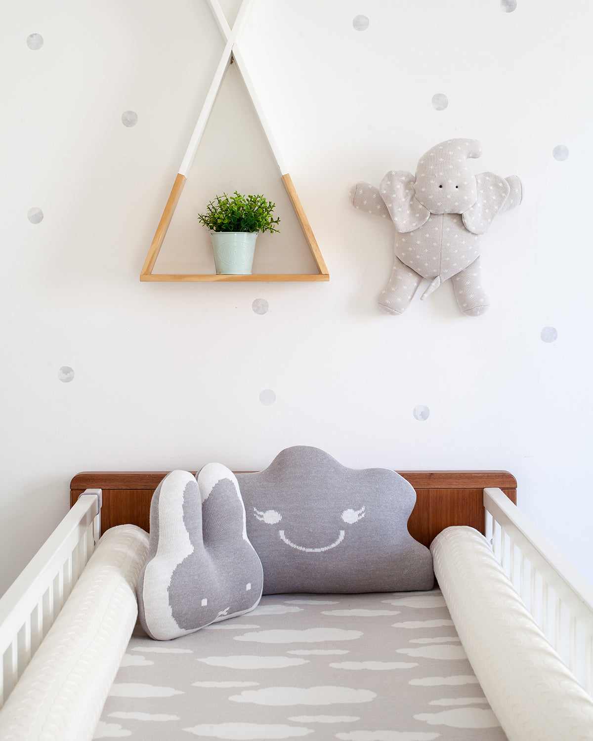 Cushion SMILE Light Gray