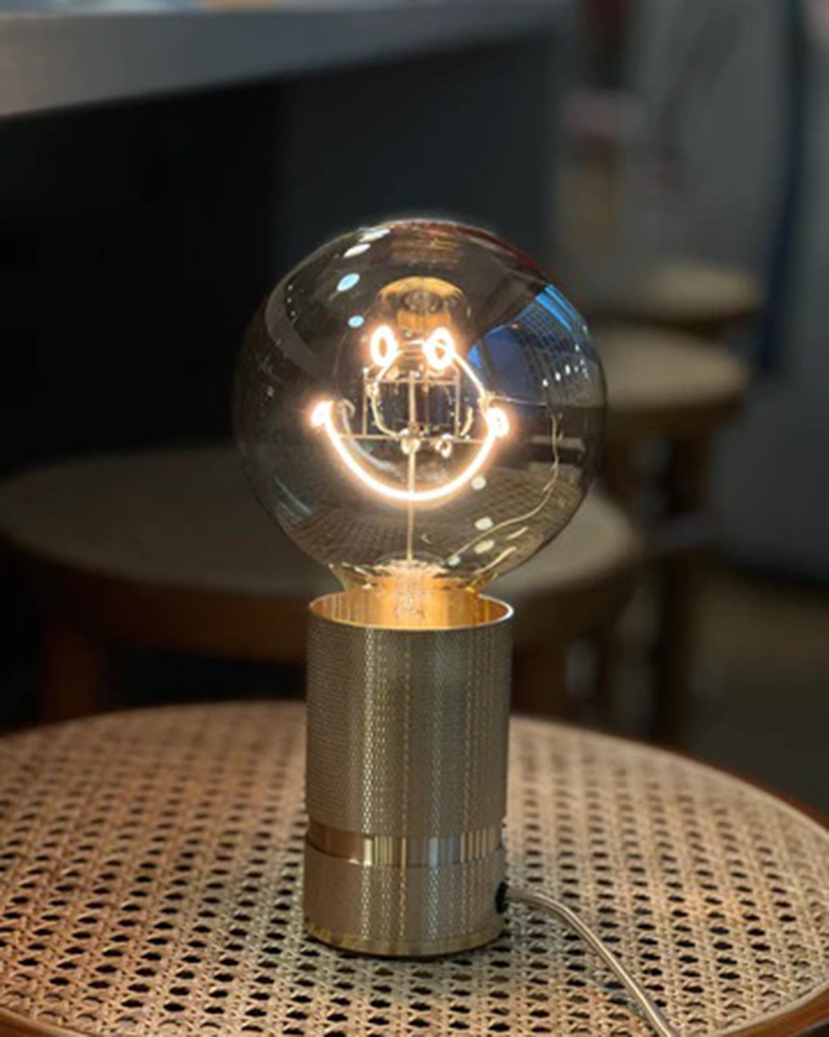 Bulb SMILEY Amber with Base Table Lamp PORTABLE Pop Nomad Pink