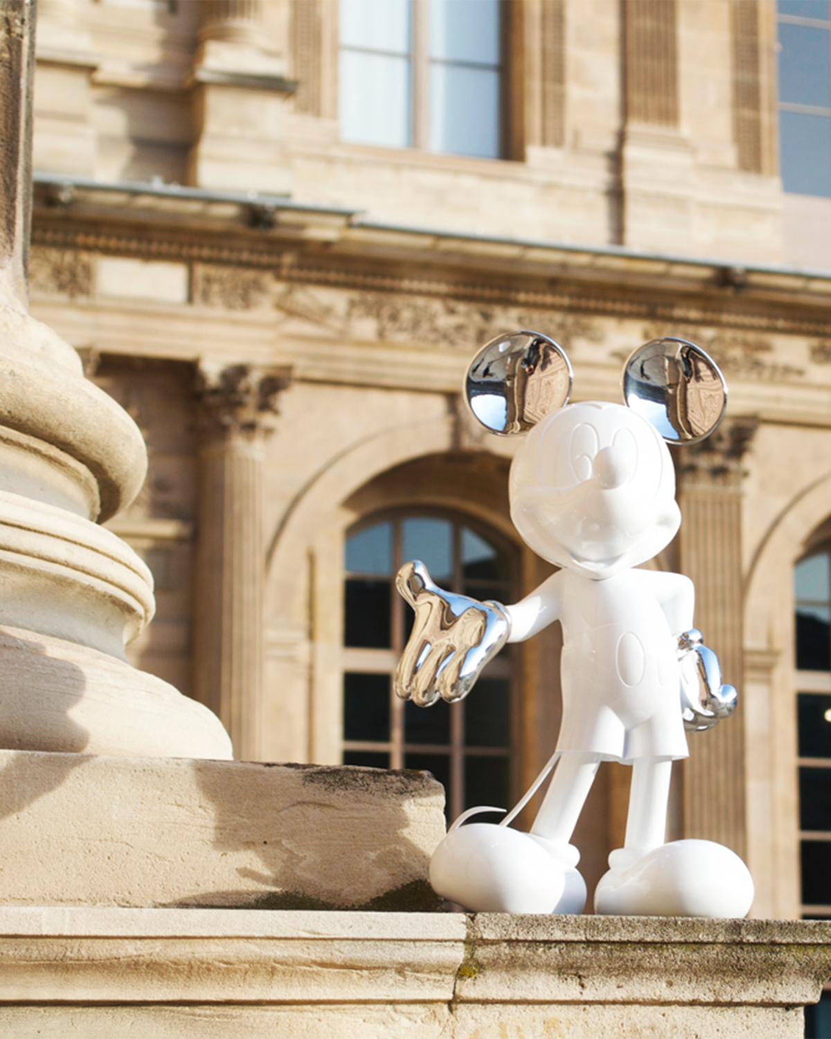 Mickey Mouse WELCOME White & Silver 12in