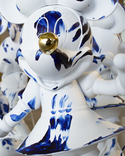 Minnie One Minute Marcel Wanders White & Blue 24"