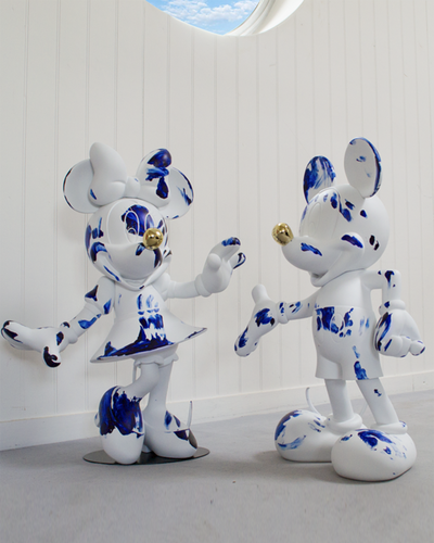 Mickey Mouse ONE MINUTE White & Blue Limited Edition 24"