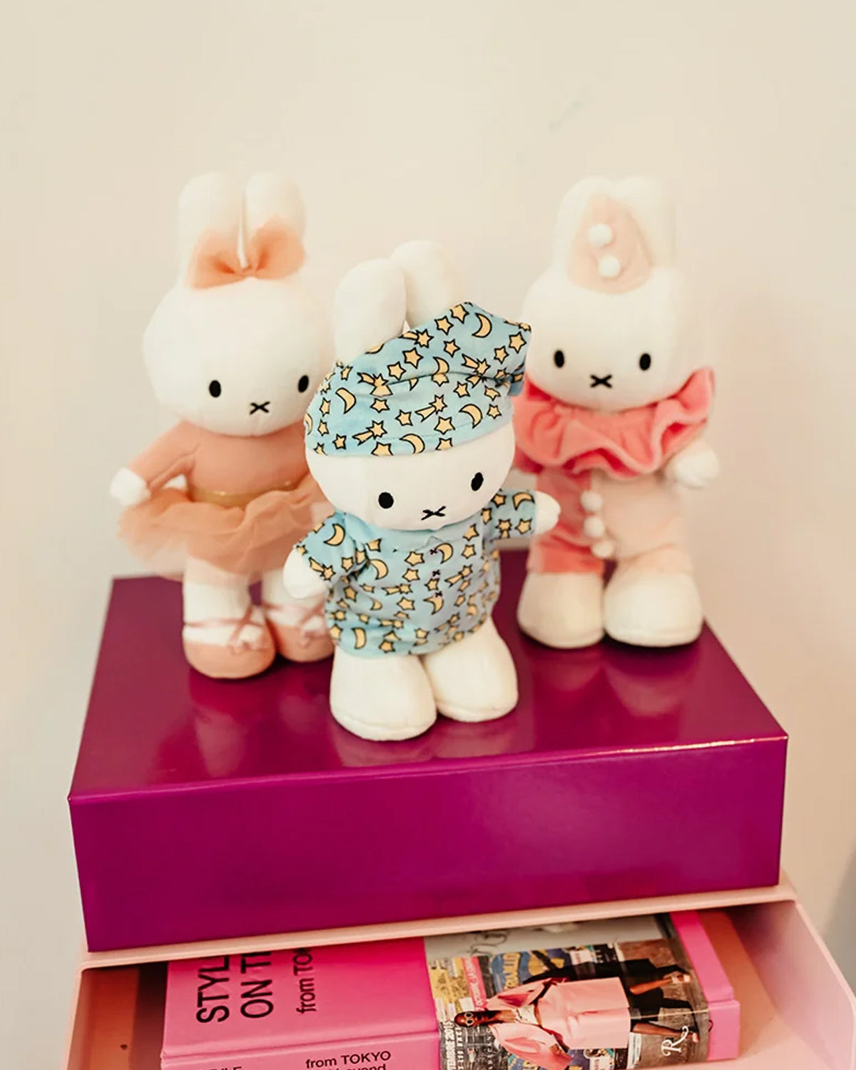 Plush MIFFY STANDING PYJAMA White / Blue 9.5