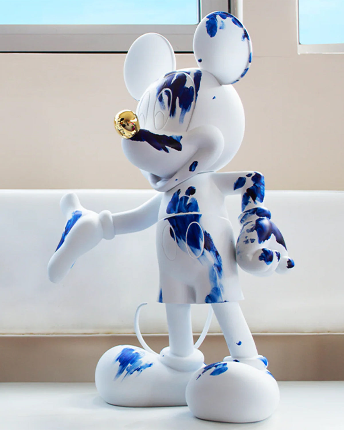 Mickey Mouse ONE MINUTE White & Blue Limited Edition 24in
