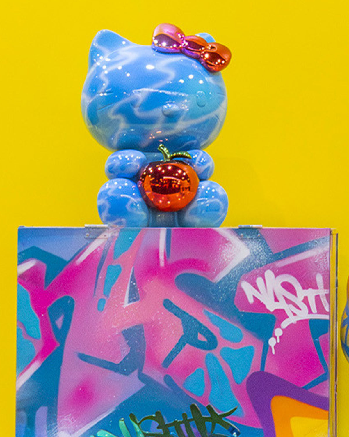 Hello Kitty GRAFFITI Blue with Green Apple 21in