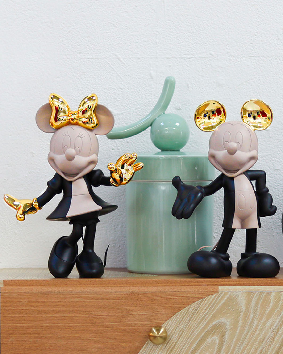 Minnie Mouse HOPPEN Taupe, Black & Gold 12in