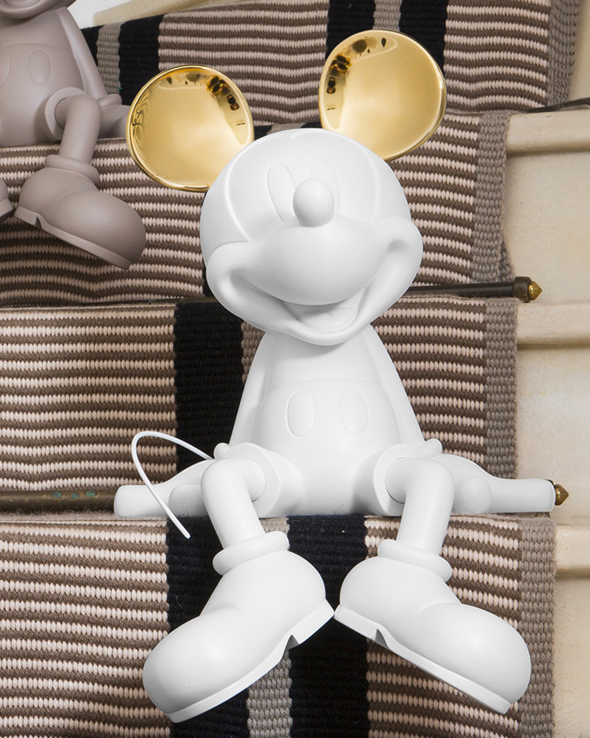 Mickey Mouse TAKE 2 White & Gold 19"