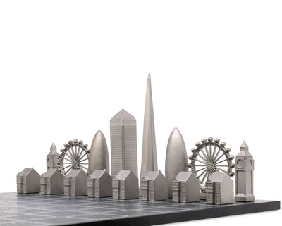 Skyline Chess Chess Set Stainless Steel London Edition with London Map Board