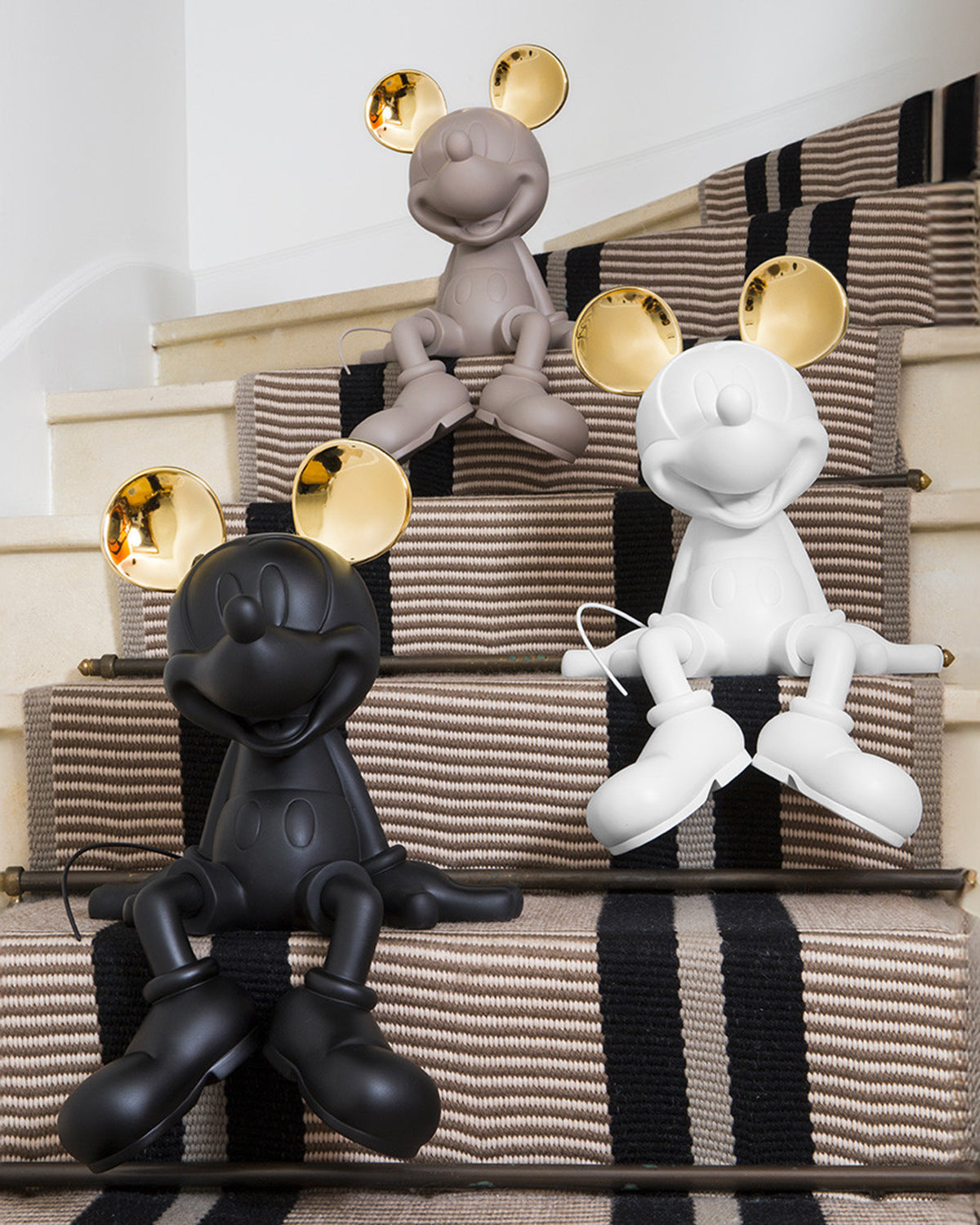 Mickey Mouse TAKE 2 White & Gold 19"