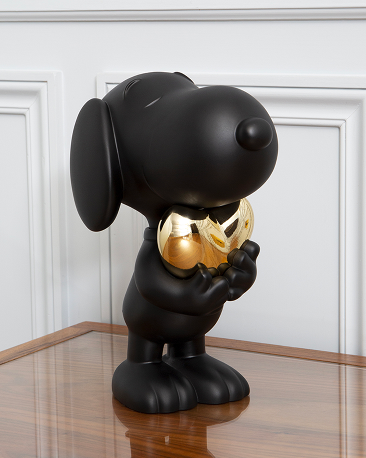 Snoopy Heart Black & Gold 11"