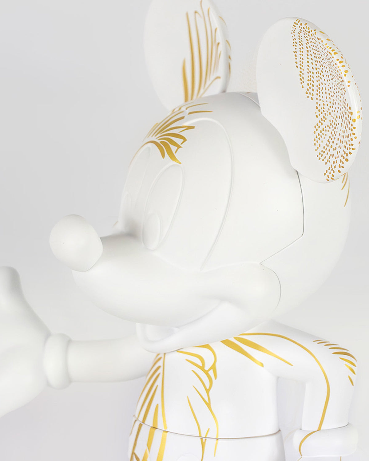 Mickey Mouse STAR STYLE White & Gold 12"