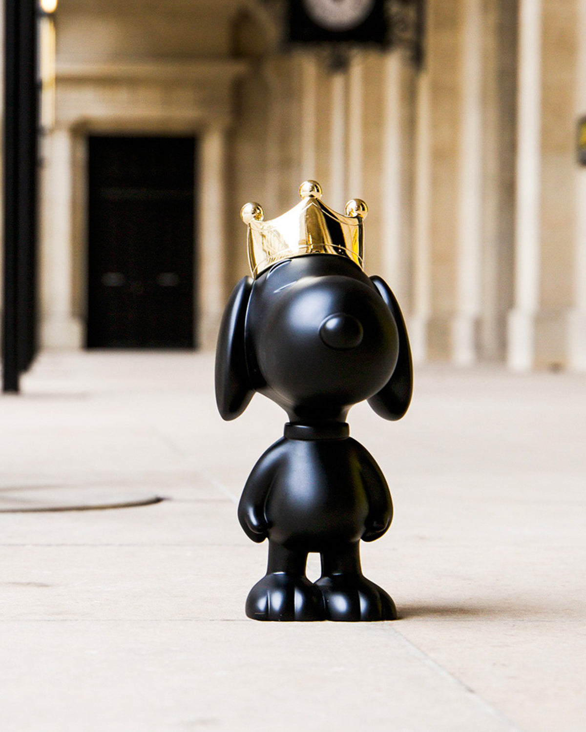 Snoopy Crown Black & Gold 12"