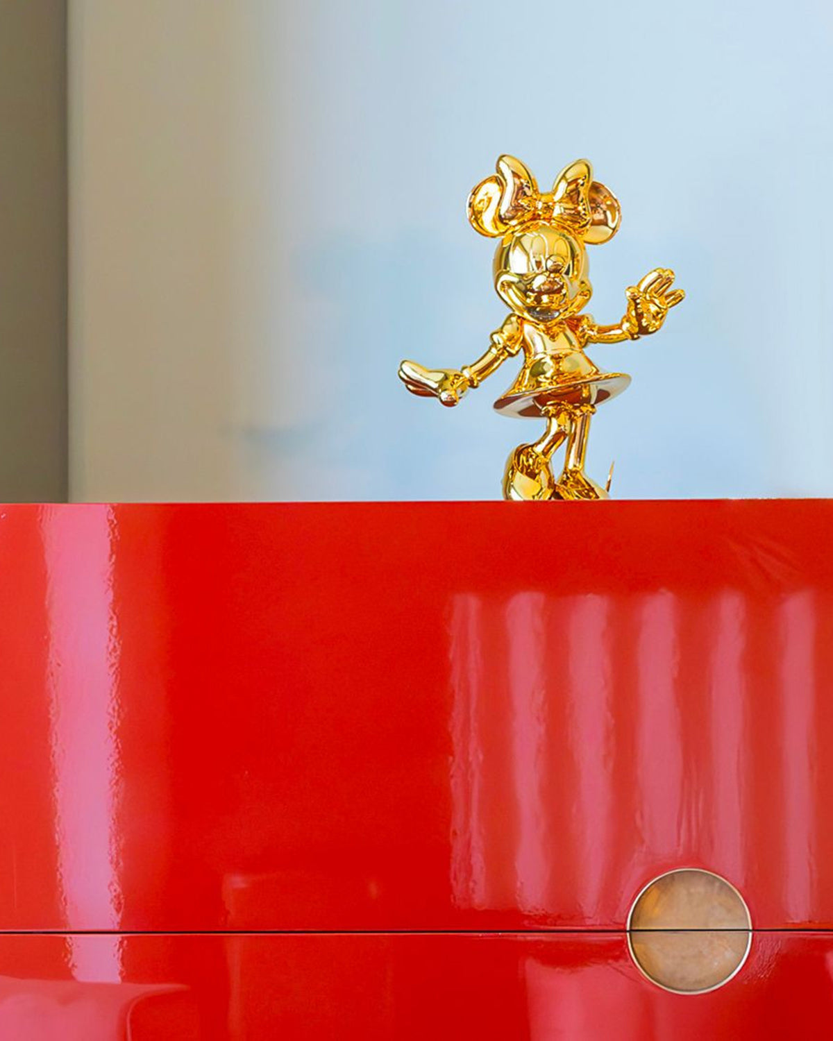 Minnie Mouse WELCOME Gold 12in