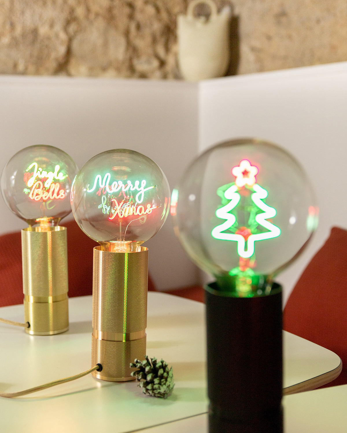 Bulb MERRY XMAS Green/ Red with Base Table Lamp PORTABLE Black