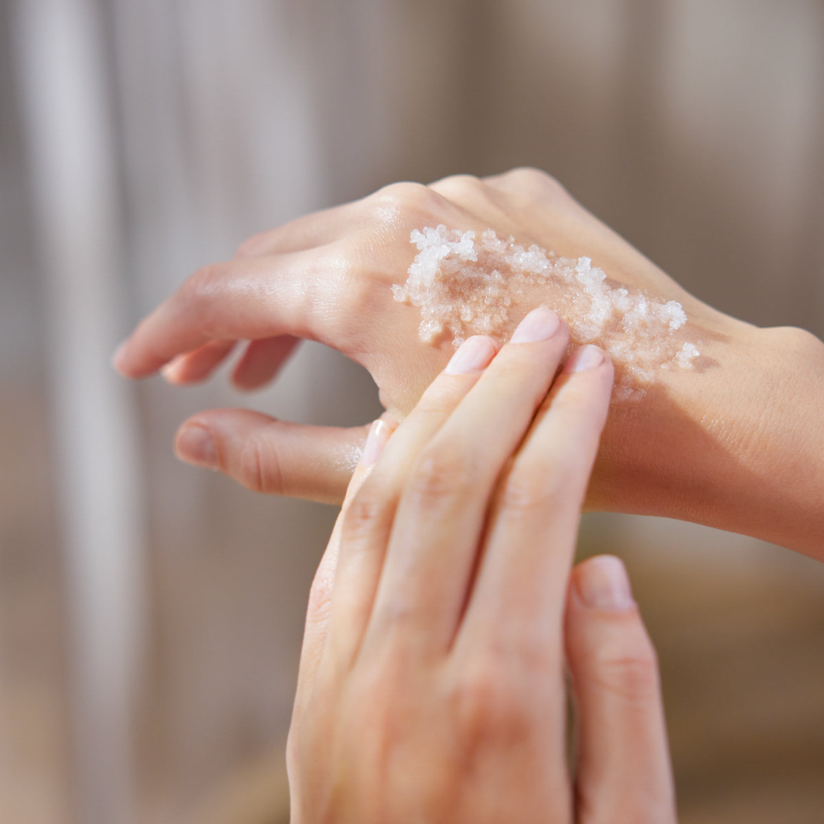 Body Scrub Delicate Jasmine 11.3oz (320g) in Box