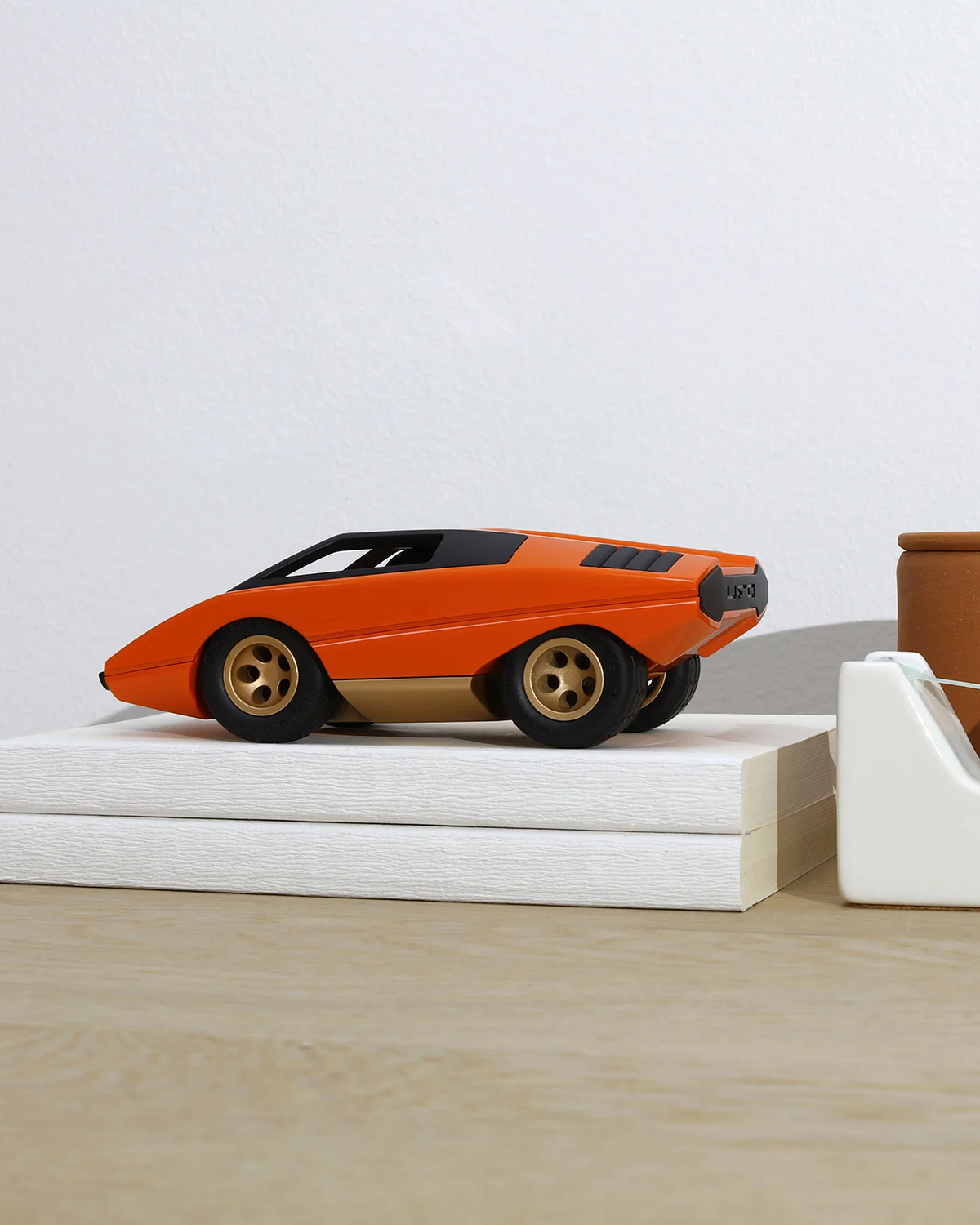 Car UFO BRUTO Orange