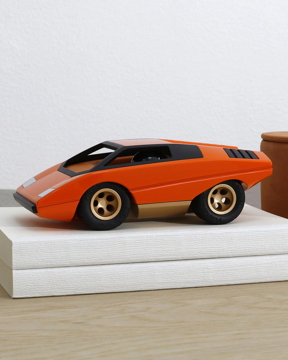 Car UFO BRUTO Orange