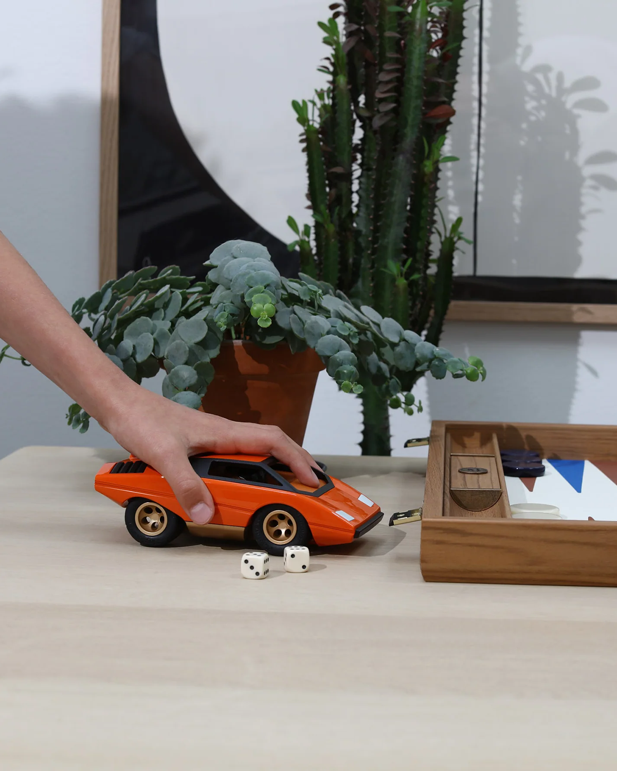 Car UFO BRUTO Orange