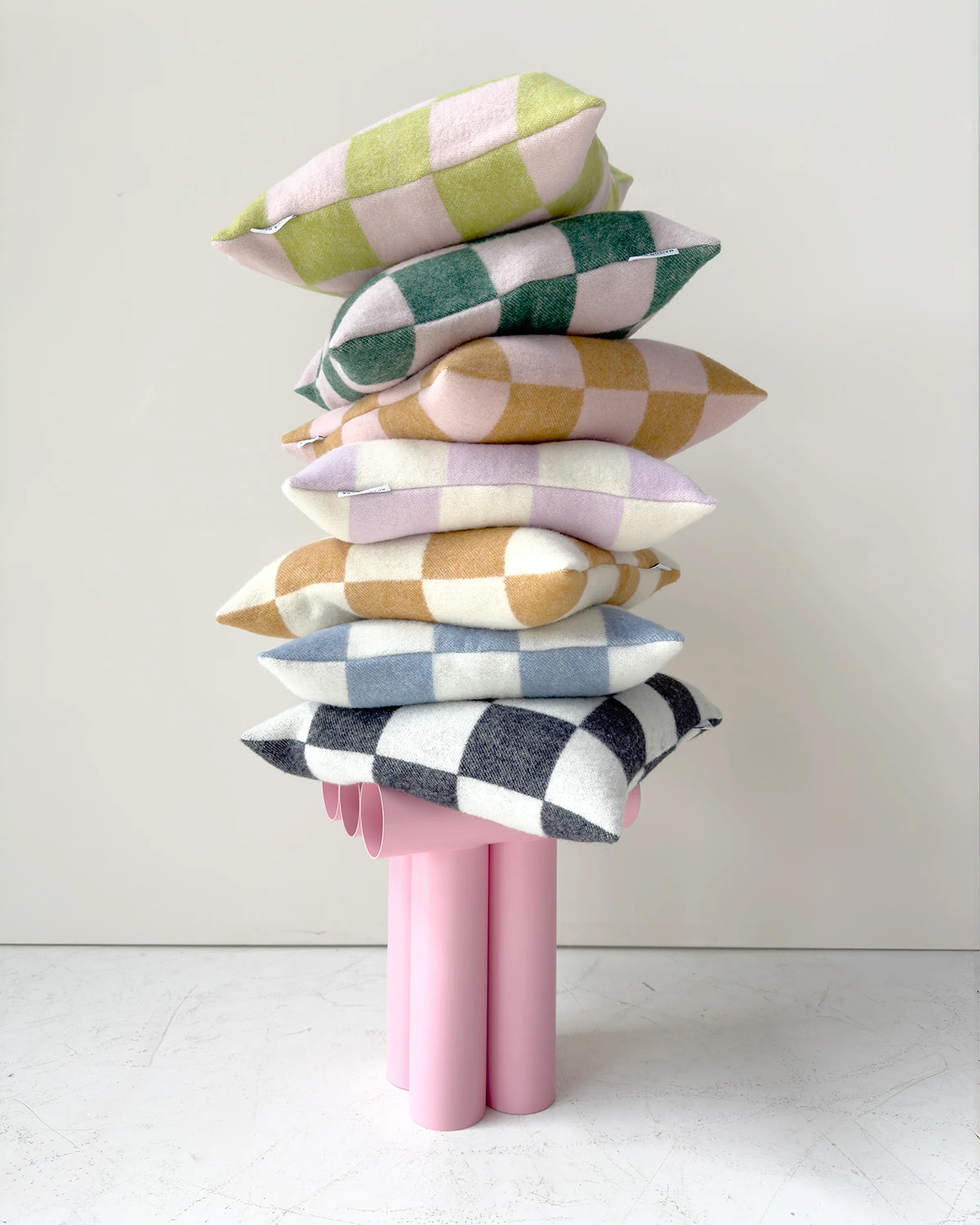 Cushion Cover CHECKERBOARD Kiwi / Pink 20 x 20in