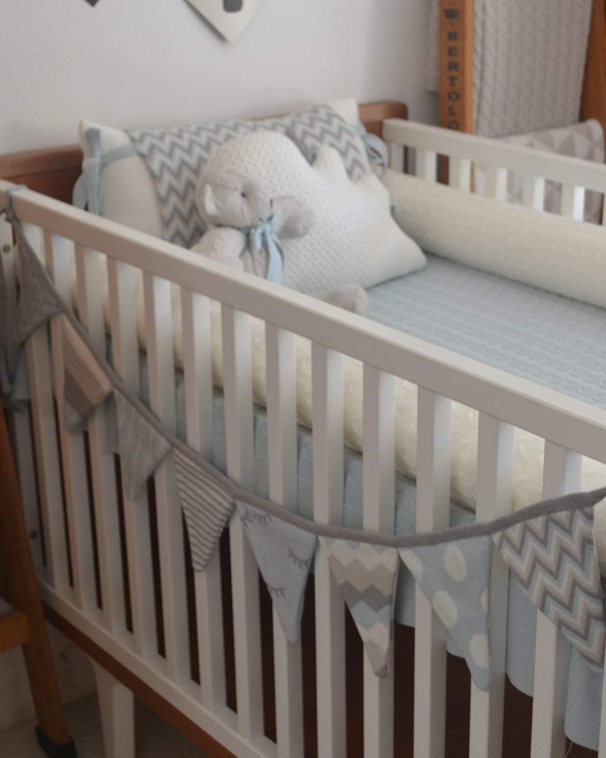 Garland Crib Side BUNTING Soft Pink