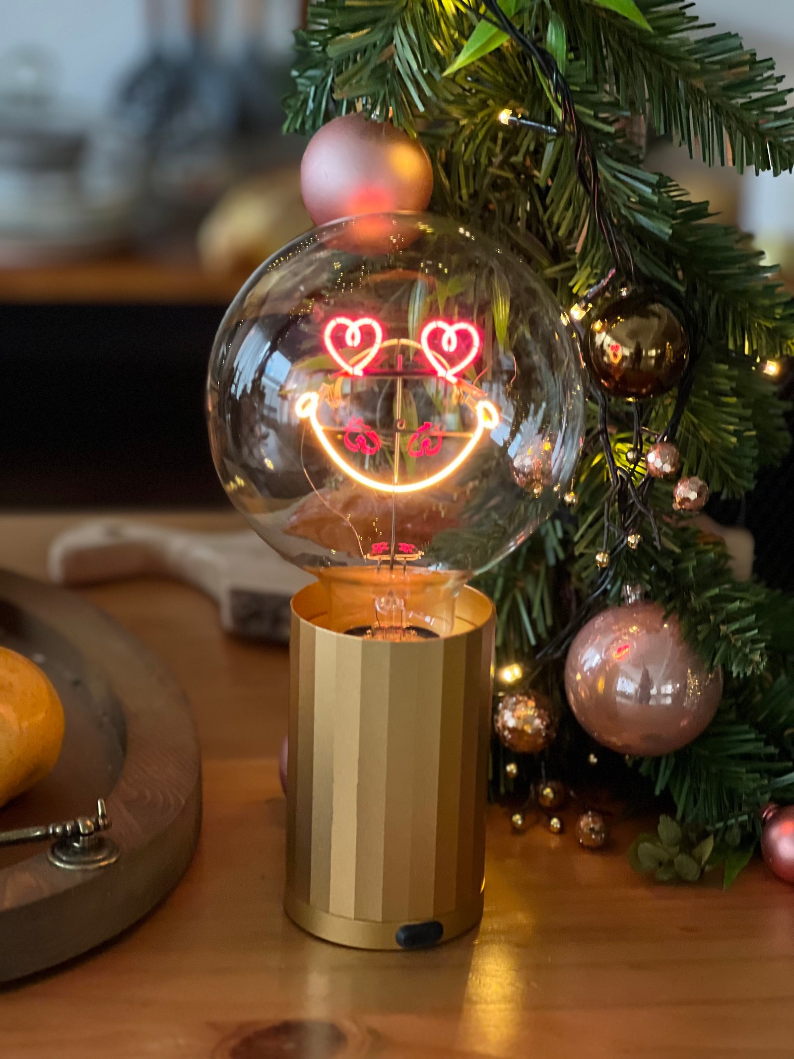 Bulb SMILEY WORLD LOVE Red/ Blue with Base Table Lamp PORTABLE