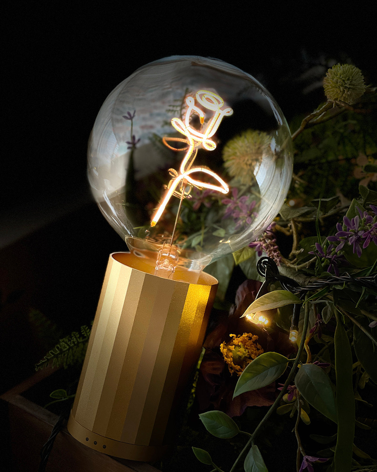 Bulb ROSE Red with Base Table Lamp PORTABLE Black