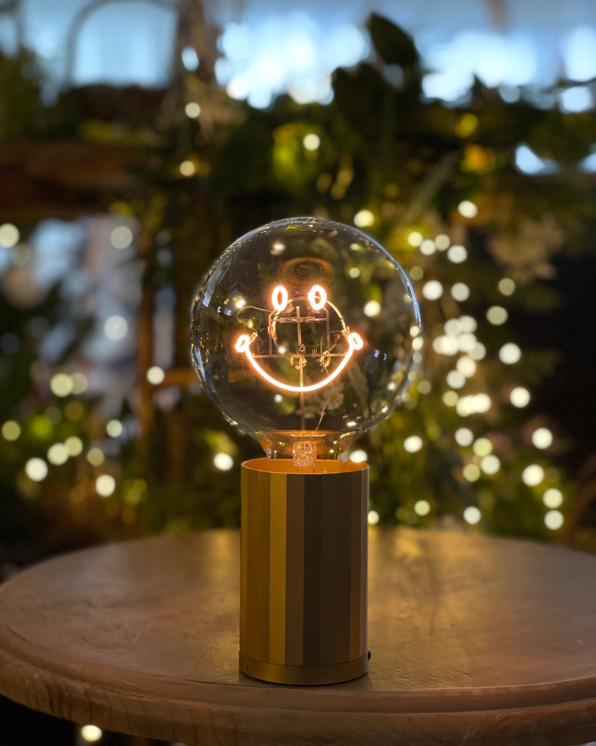 Bulb SMILEY Amber with Base Table Lamp PORTABLE Black