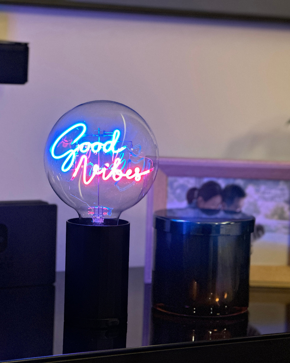 Bulb GOOD VIBES Blue/ Red with Base Table Lamp PORTABLE Black