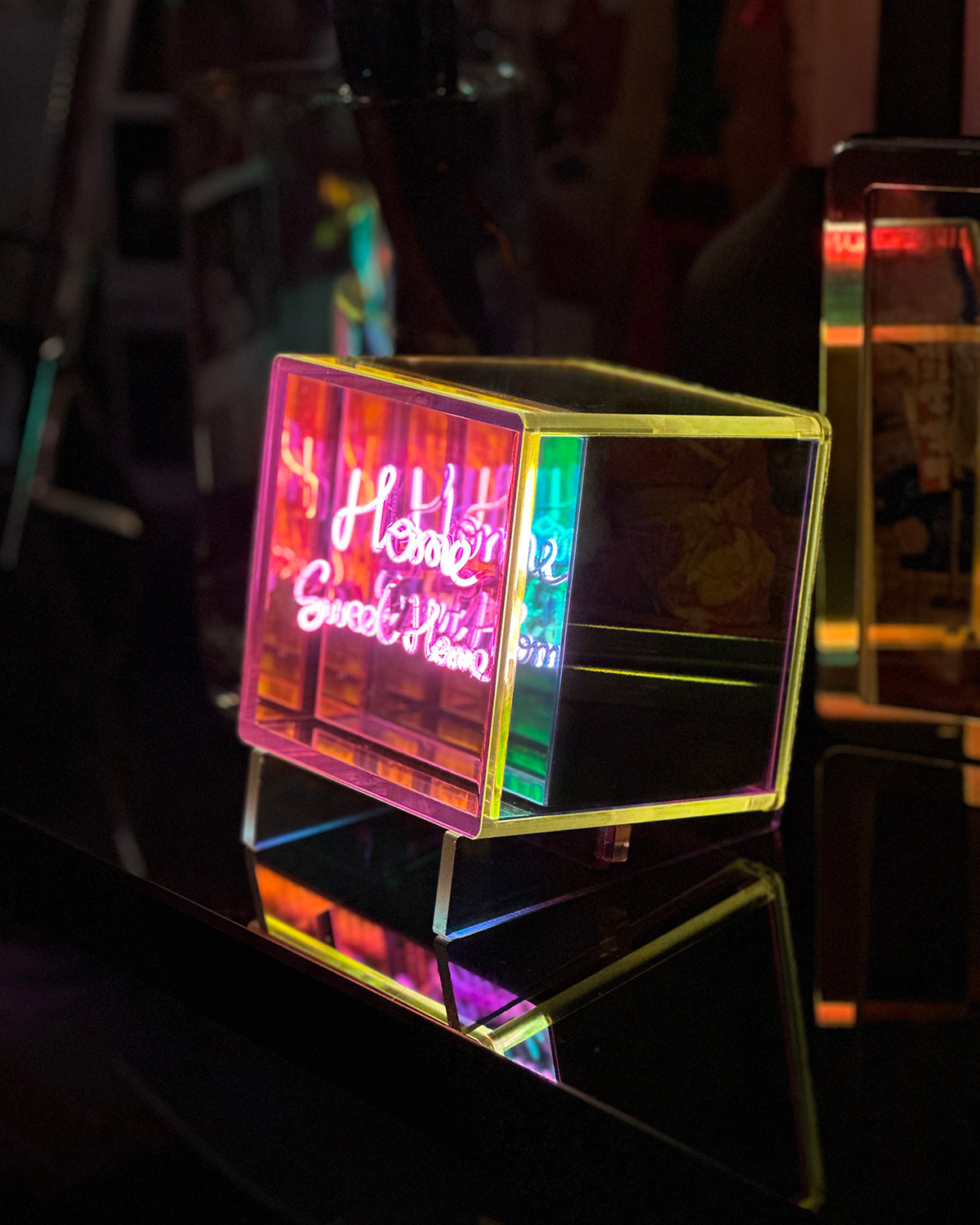 MITBox HOME SWEET HOME Rechargeable Multicolor