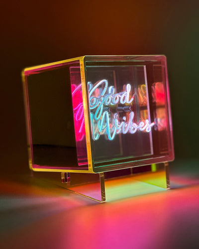 MITBOX GOOD VIBES - MULTI COLOUR - ACRYLIC - RECHARGEABLE