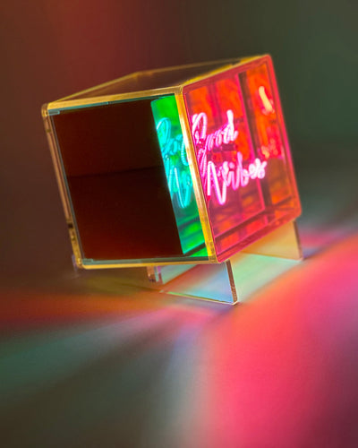 MITBOX GOOD VIBES - MULTI COLOUR - ACRYLIC - RECHARGEABLE