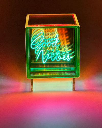 MITBOX GOOD VIBES - MULTI COLOUR - ACRYLIC - RECHARGEABLE
