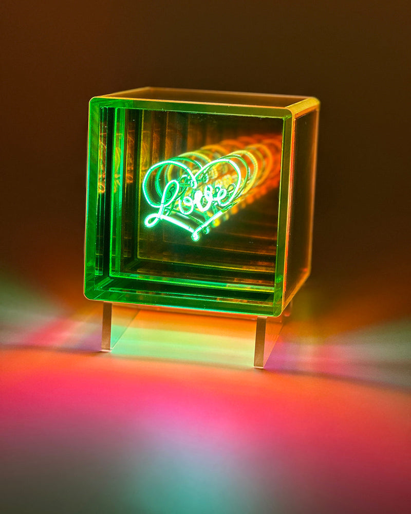 MITBOX LOVE - MULTI COLOUR - ACRYLIC - RECHARGEABLE