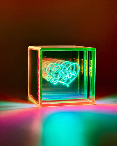 MITBOX LOVE - MULTI COLOUR - ACRYLIC - RECHARGEABLE