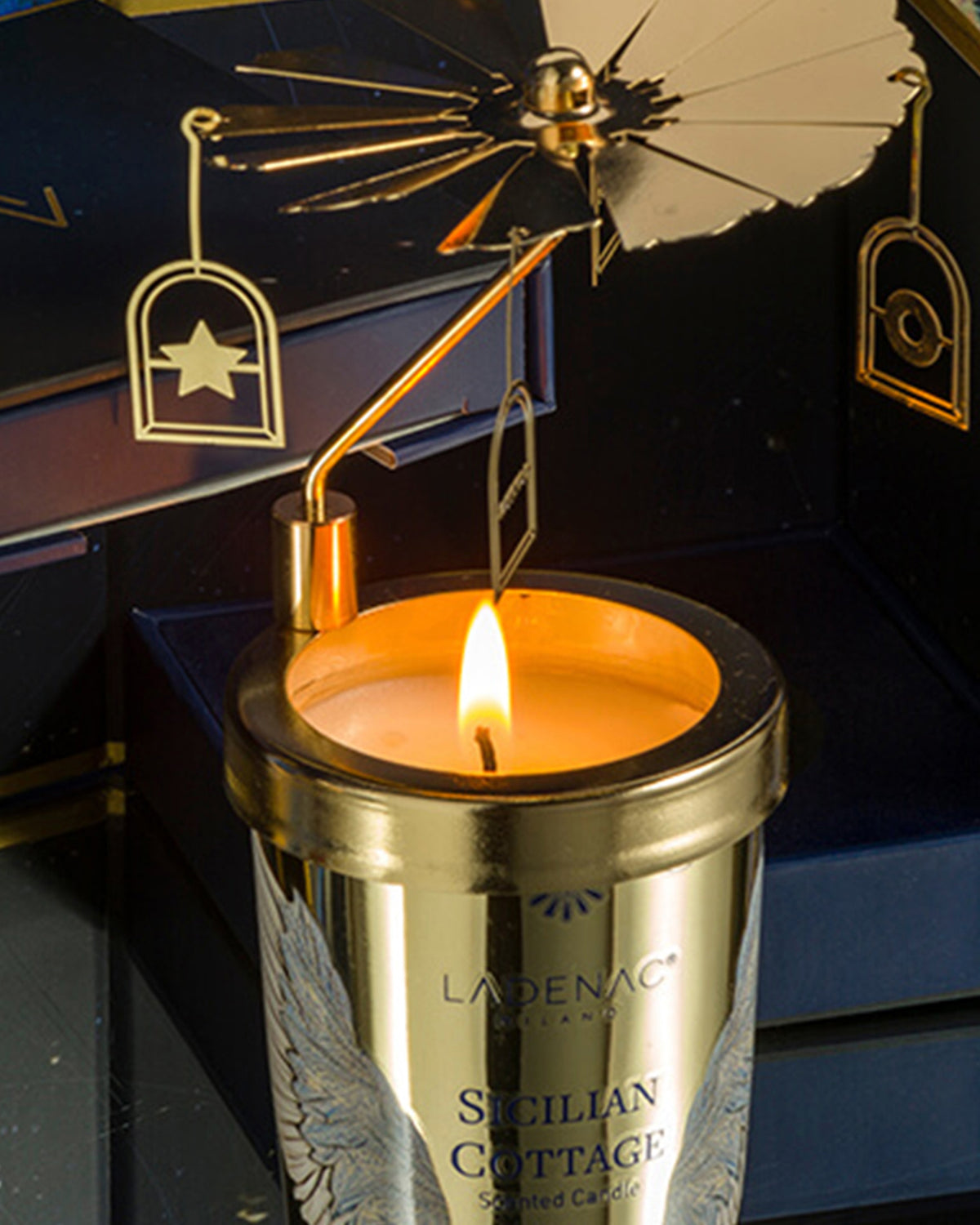 Candle in Jar SICILIAN COTTAGE 75gr with Carrousel 3.54 diam. x 3.94 in