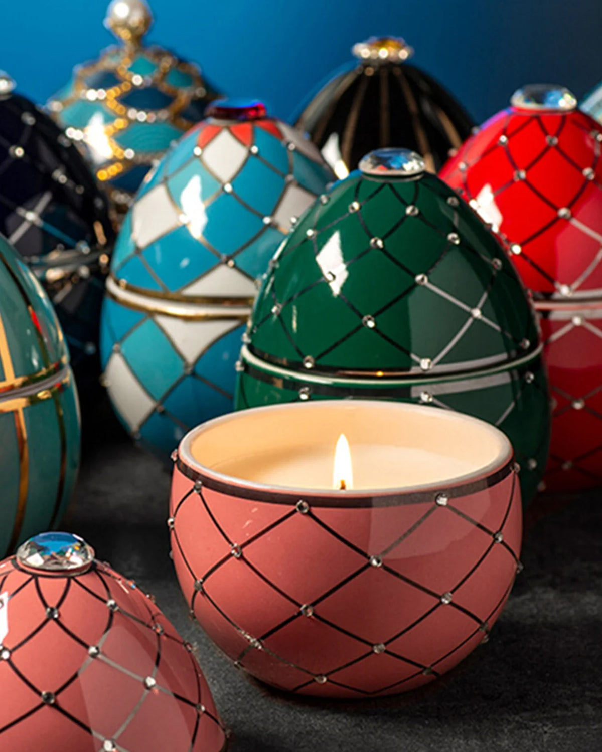 Candle in Ceramic Egg BOIS DE ROUSSIE 200gr Harlequin Blue 5.12 diam. x 6.5 in