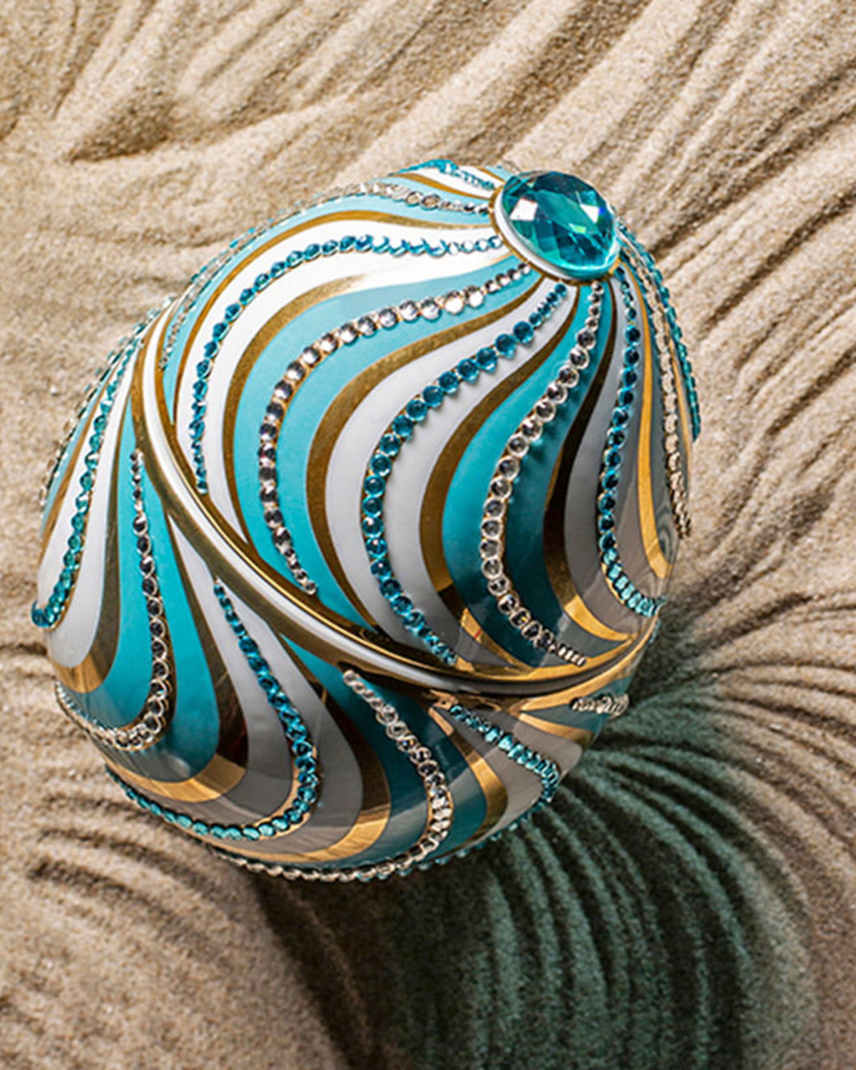 Candle in Ceramic Egg BOIS DE ROUSSIE 200gr Espiral Blue 5.12 diam. x 6.5 in