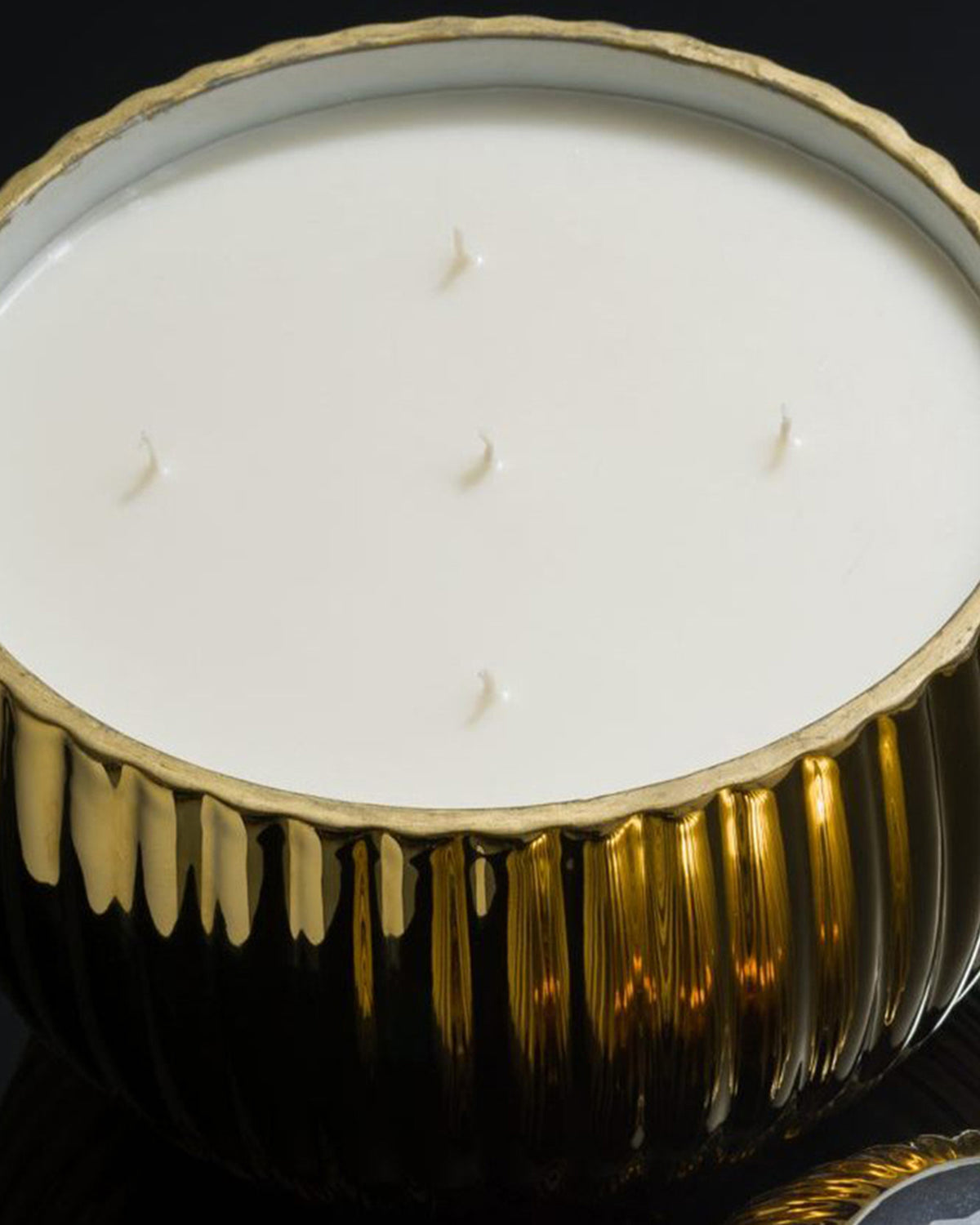 Candle in Ceramic Egg BOIS DE ROUSSIE 3400gr Gold 6.5 diam. x 7.48 in