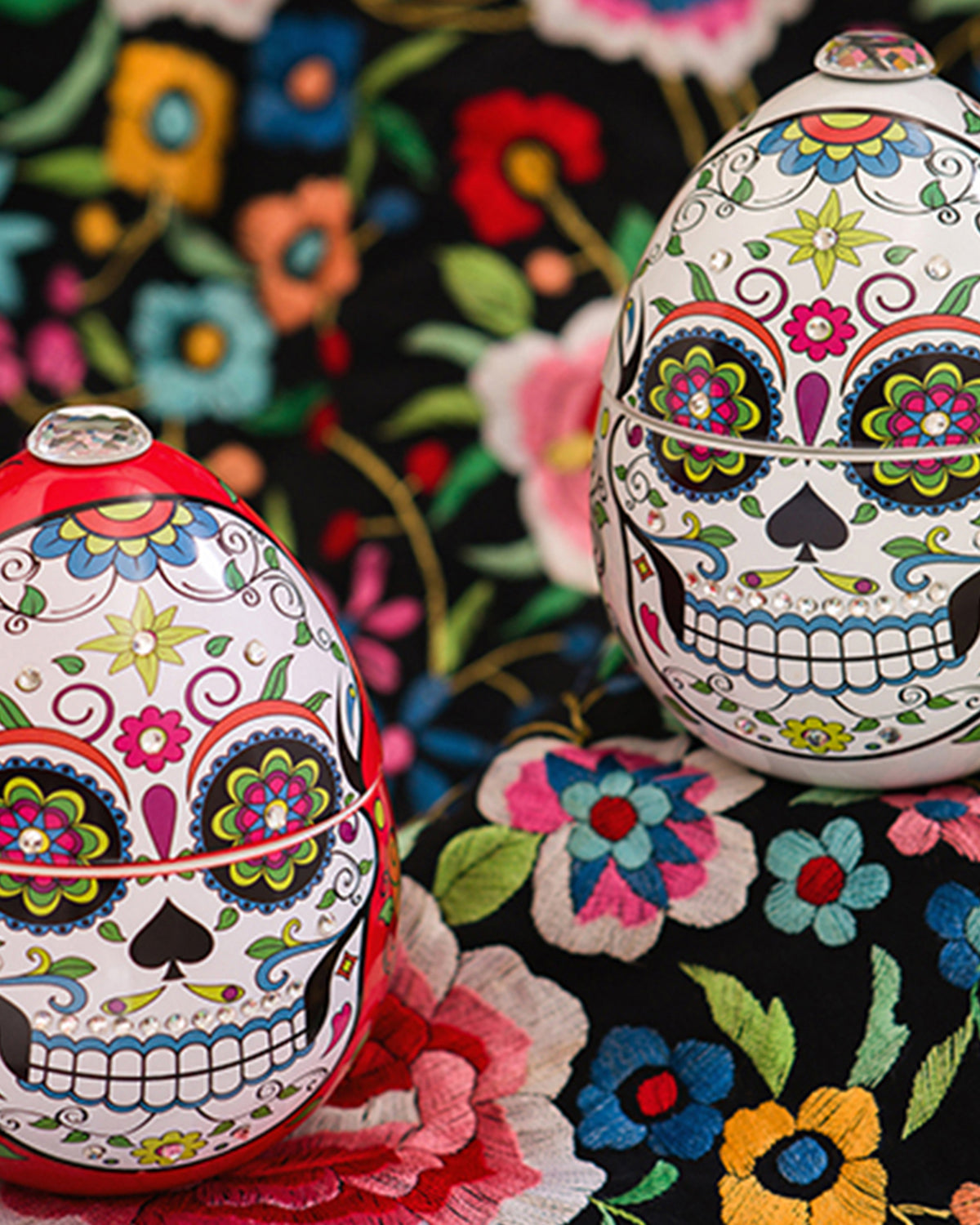 Candle in Ceramic SKULL 220gr White 4.72 diam. x 7.28 in