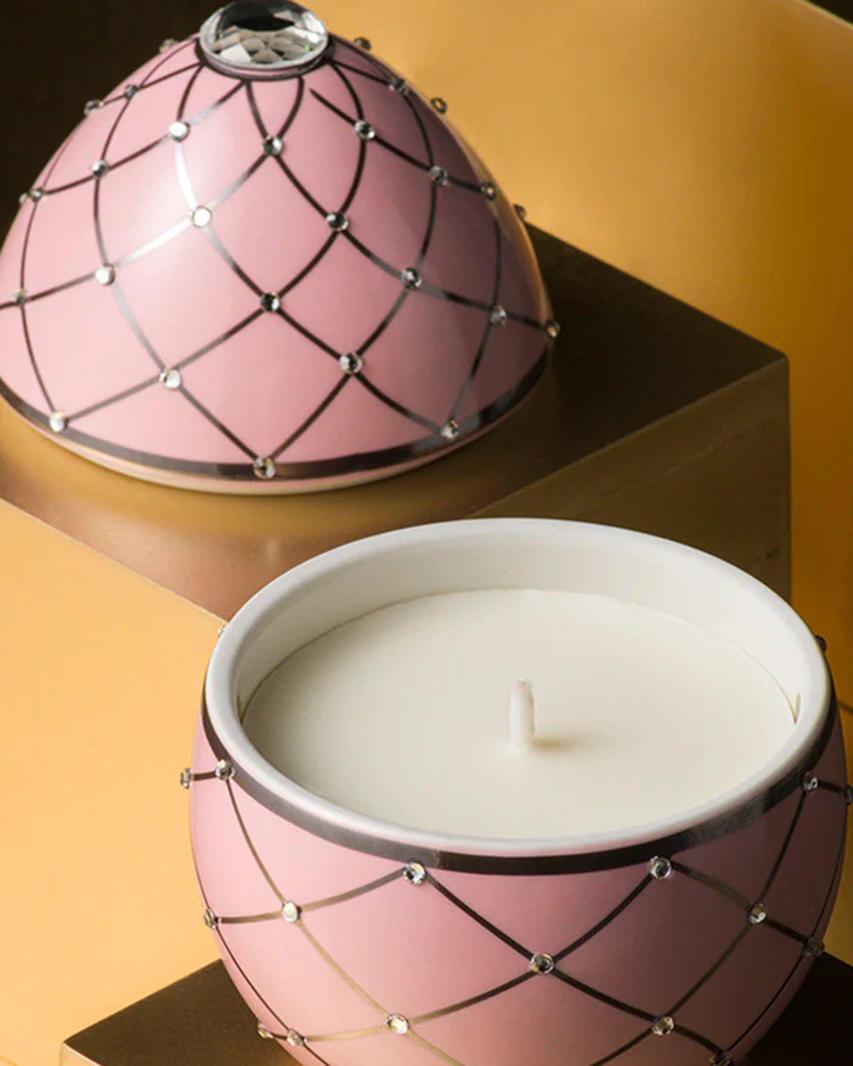 Candle in Ceramic Egg BOIS DE ROUSSIE ROSE SILVER STRIPES 200gr 5.12 diam. x 6.5 in