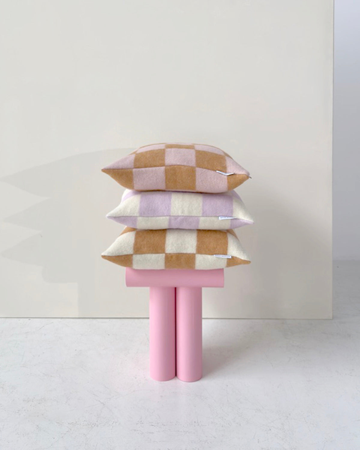 Maison Deux Cushion CHECKERBOARD Lilac / White 1.65 x 1.65 ft