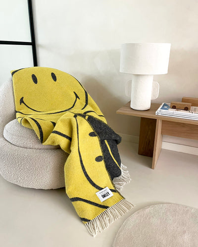 Maison Deux Blanket SMILEY Yellow / Black Print 4.25 x 6.5 ft