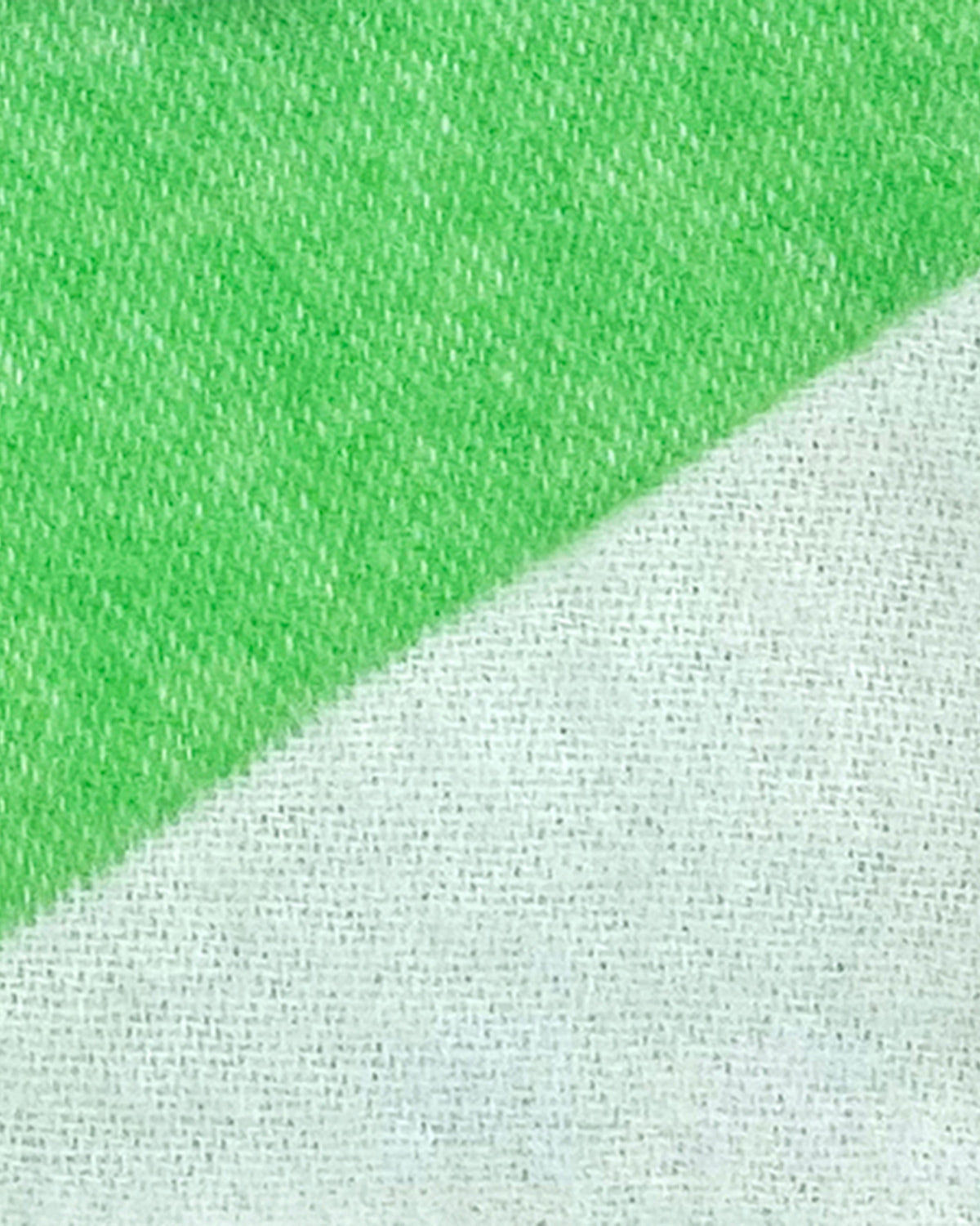 Blanket SWIRL White / Apple 4.25 x 6.5ft