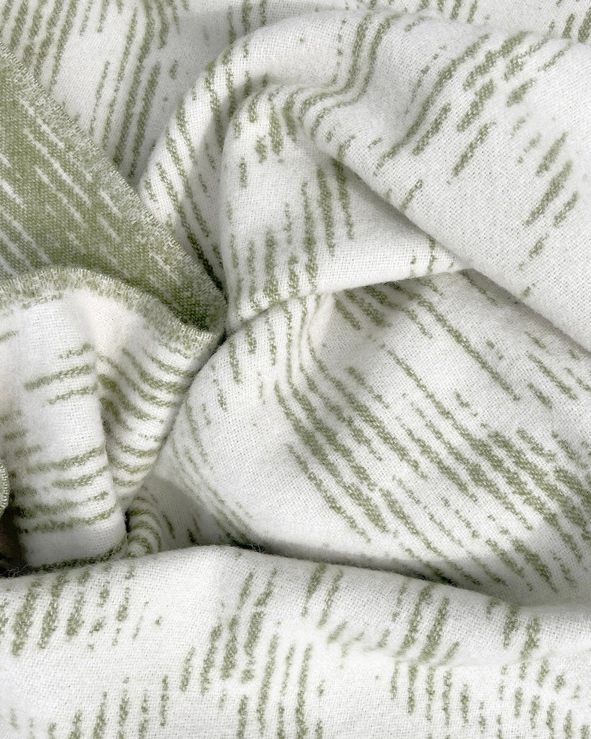 Maison Deux Blanket MOOOI BLUSING SLOTH Olive Cream