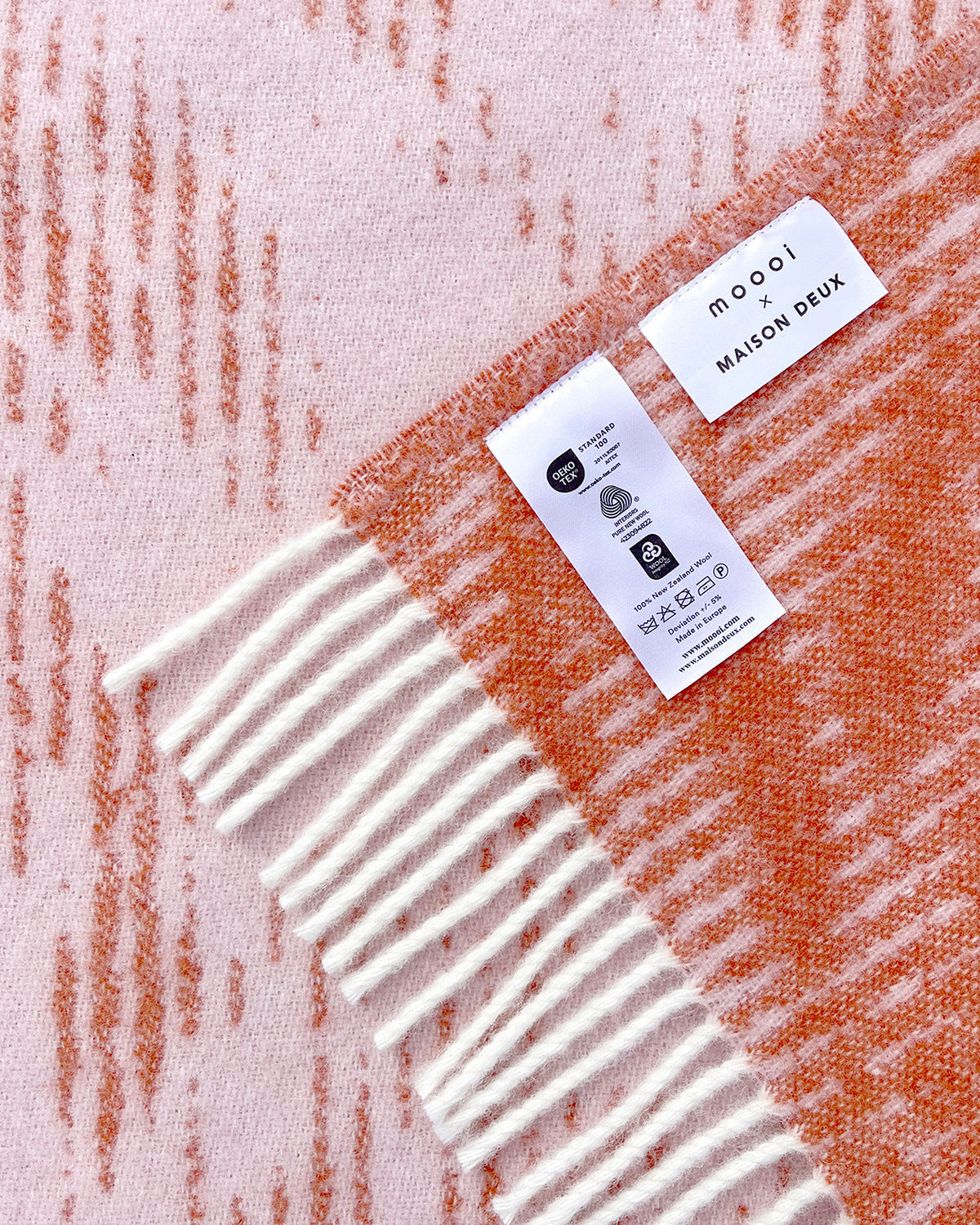 Maison Deux Blanket MOOOI BLUSING SLOTH Pink Rust