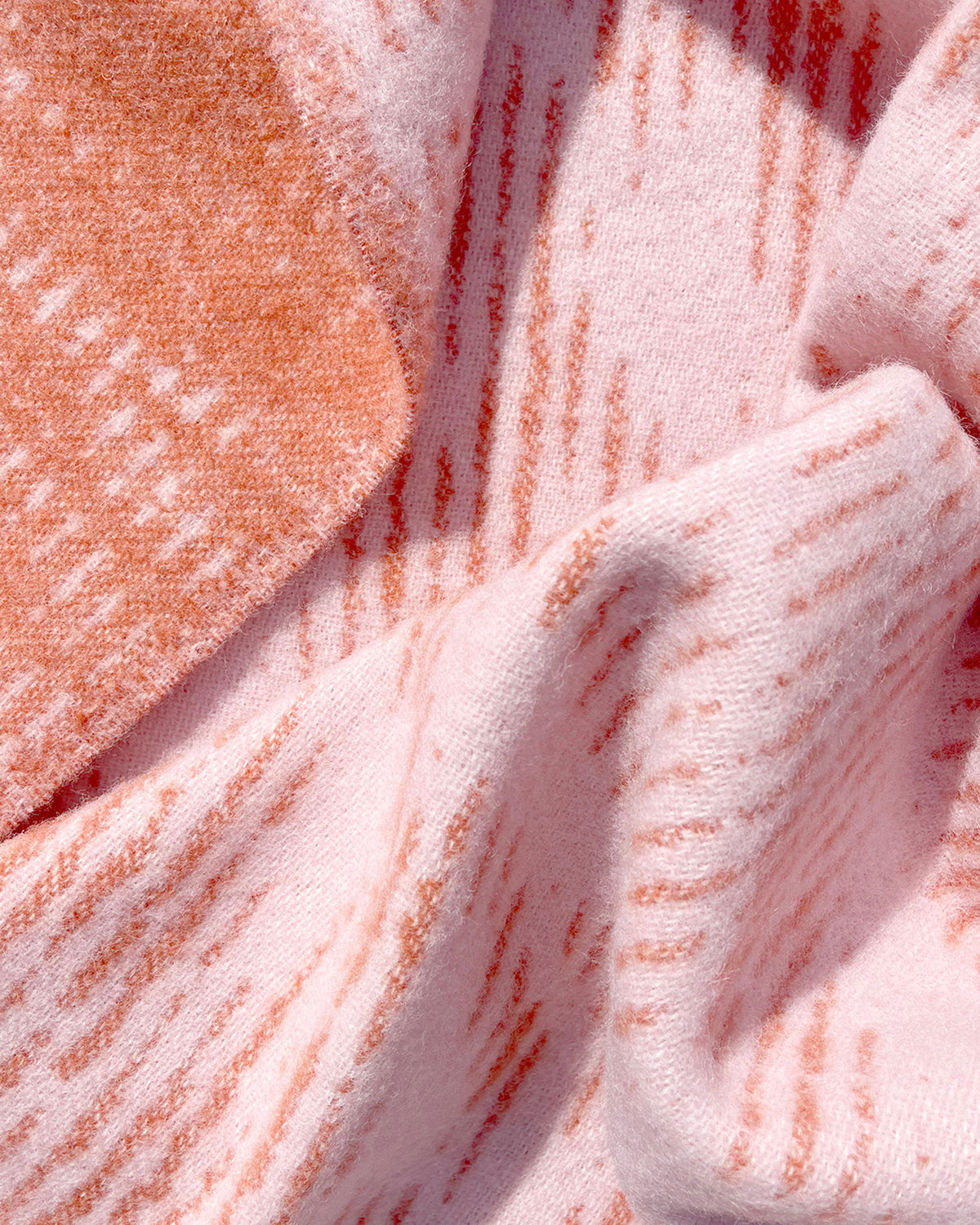Maison Deux Blanket MOOOI BLUSING SLOTH Pink Rust