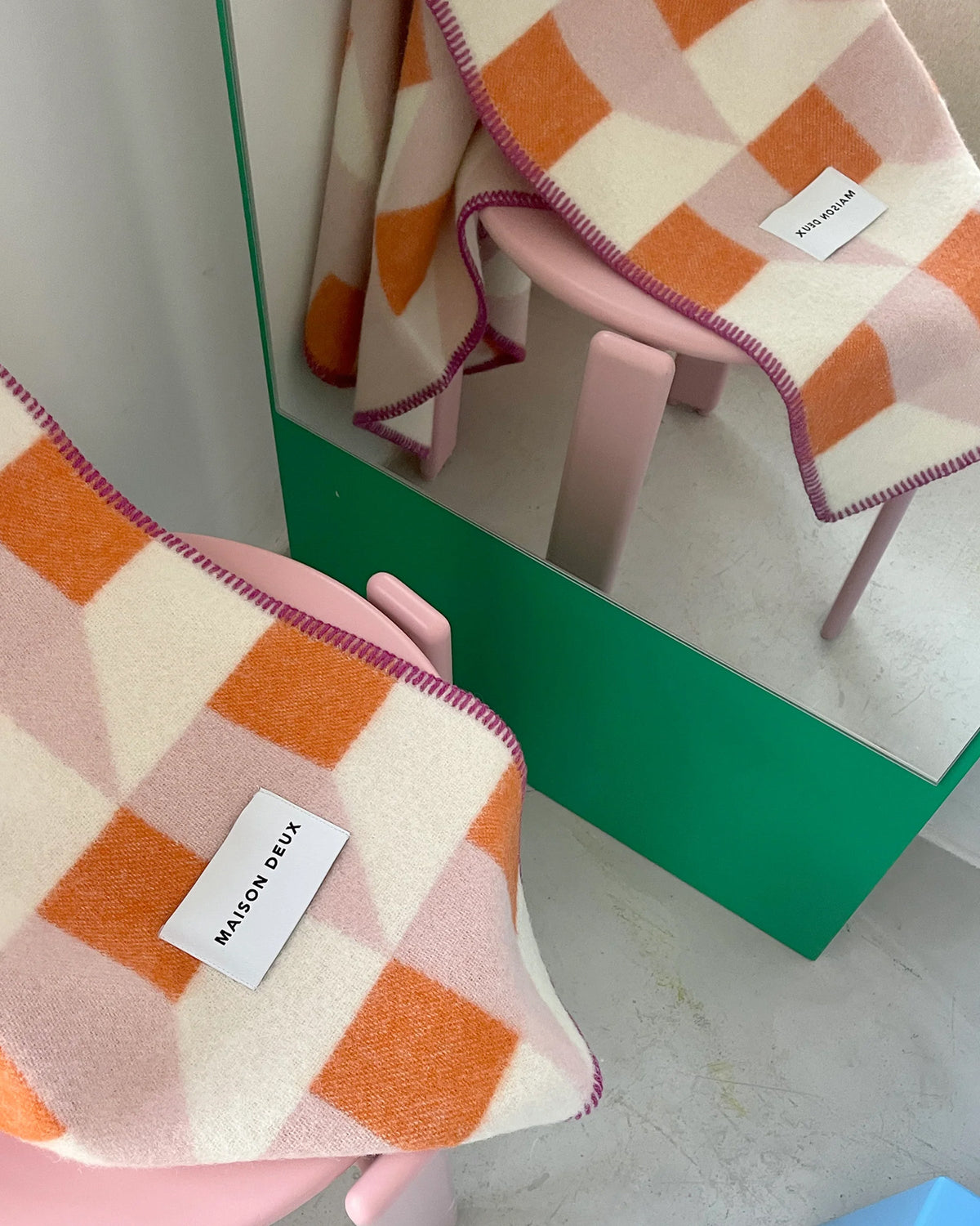Blanket CUBICS Pink / Carrot Print 4.25 x 6.5ft