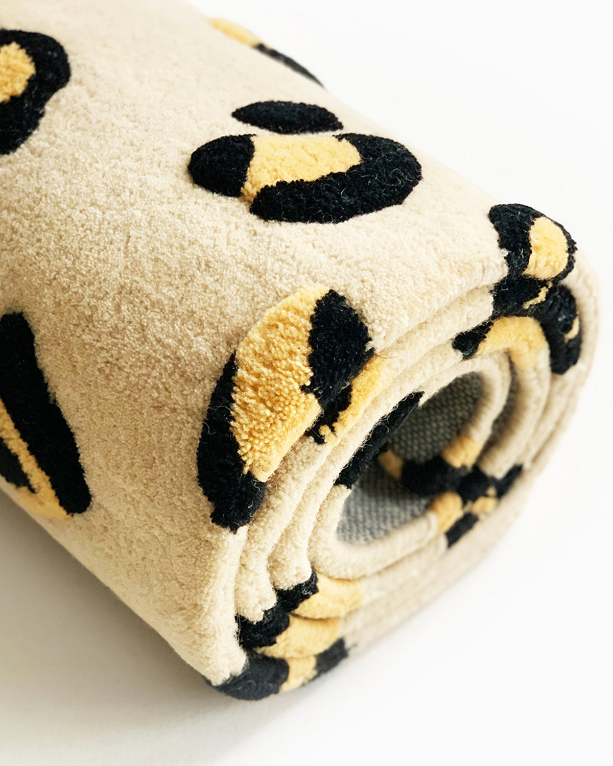 Rug LEOPARD Beige / Brown and Black Print 3.9 x 5.9ft