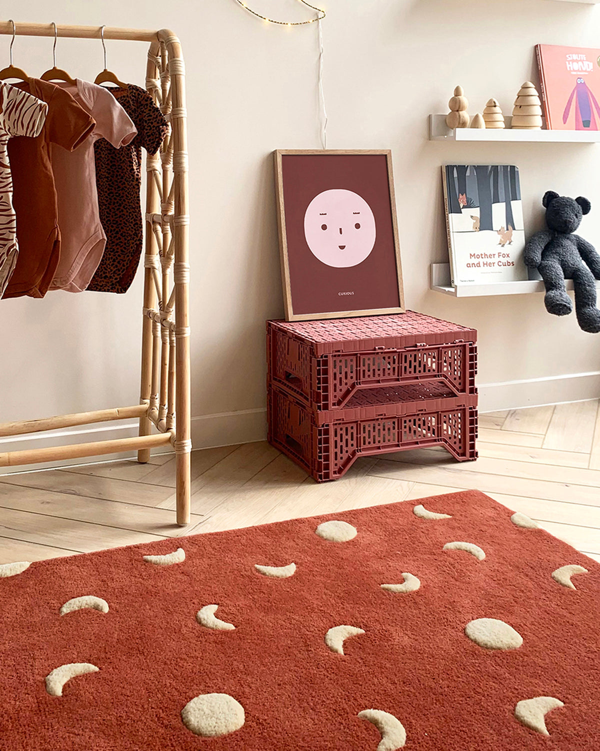 Rug MOONS Brick Red / Gold Print 2.6 x 3.9ft