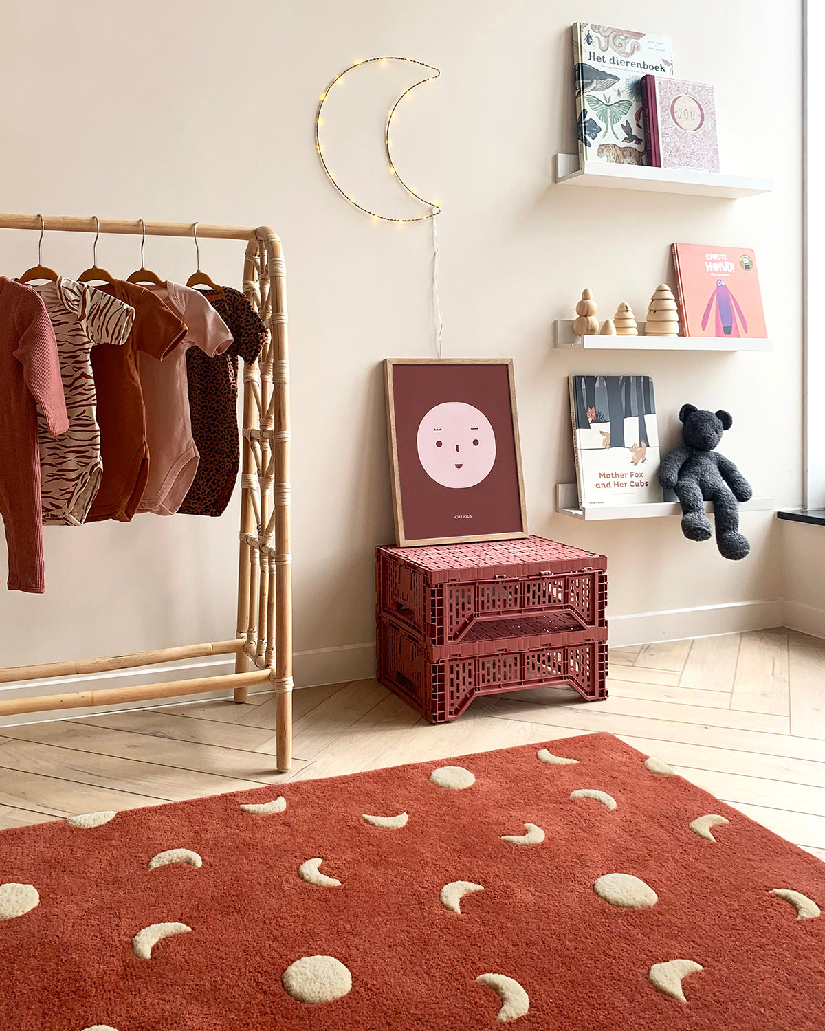 Rug MOONS Brick Red / Gold Print 3.9 x 5.9ft