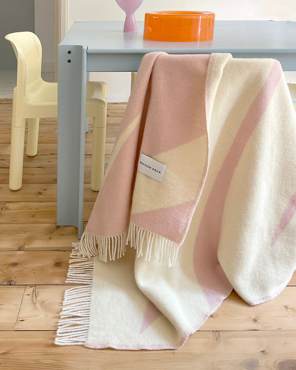 Blanket SWIRL Butter yellow/ Pink 4.25 x 6.5ft